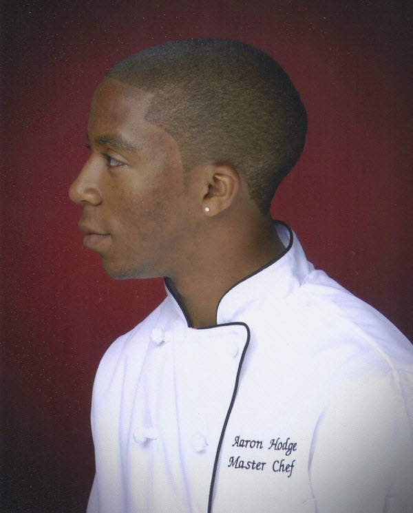 Aaron-Photos-Chef_Outfit_Pose_600x745_02